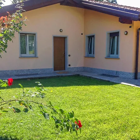 Mavica Holiday home Monvalle
